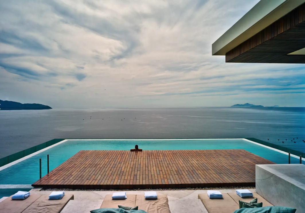 A La Carte Da Nang Beach