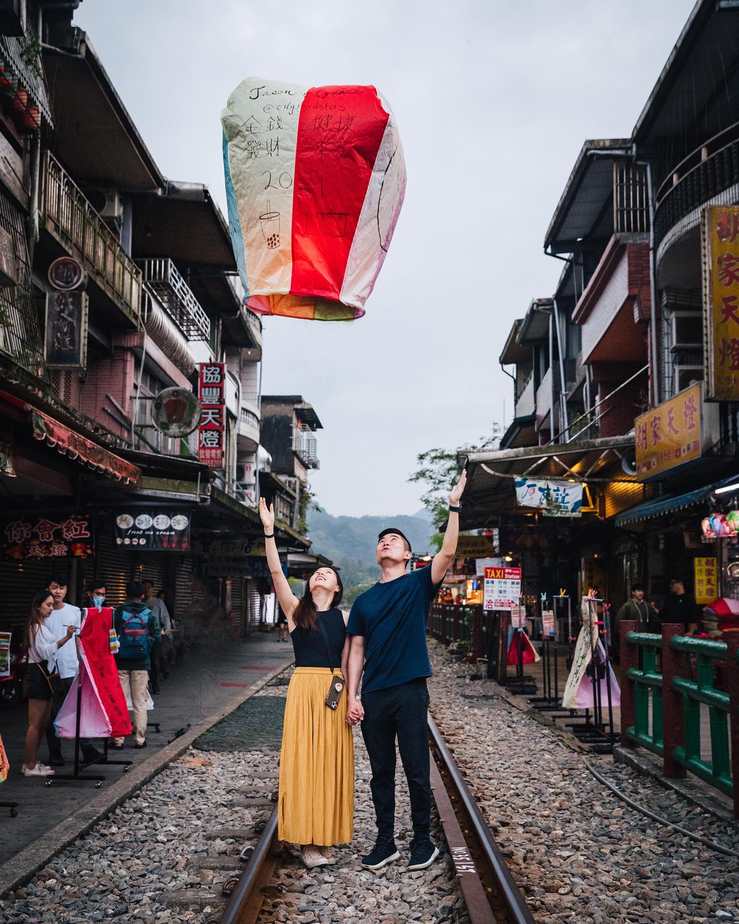 Thả đèn ước nguyện