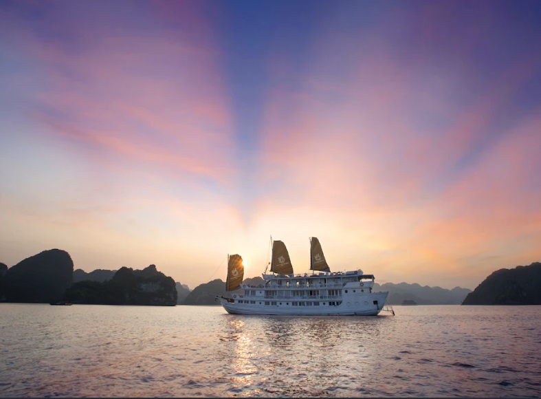 Hera Classic Boutique Cruises