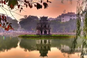 Ghé Hà Nội nghỉ khách sạn gần Hồ Gươm, Phố Cổ ngàn năm