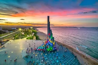 Về Phú Yên ngắm nắng vàng, biển xanh
