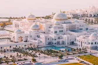 Qasr Al Watan Vẻ kiêu sa lộng lẫy của một cung điện nghệ thuật trắng ngọc giữa Trung Đông