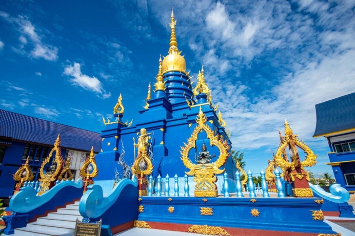 Wat Rong Suea Ten - Viên ngọc sáng giữa Chiang Rai